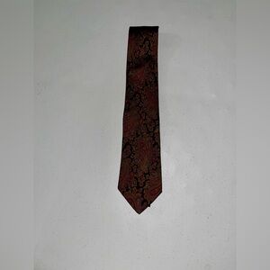 NIBag Claybrooke All Silk Elegant Paisley Tie